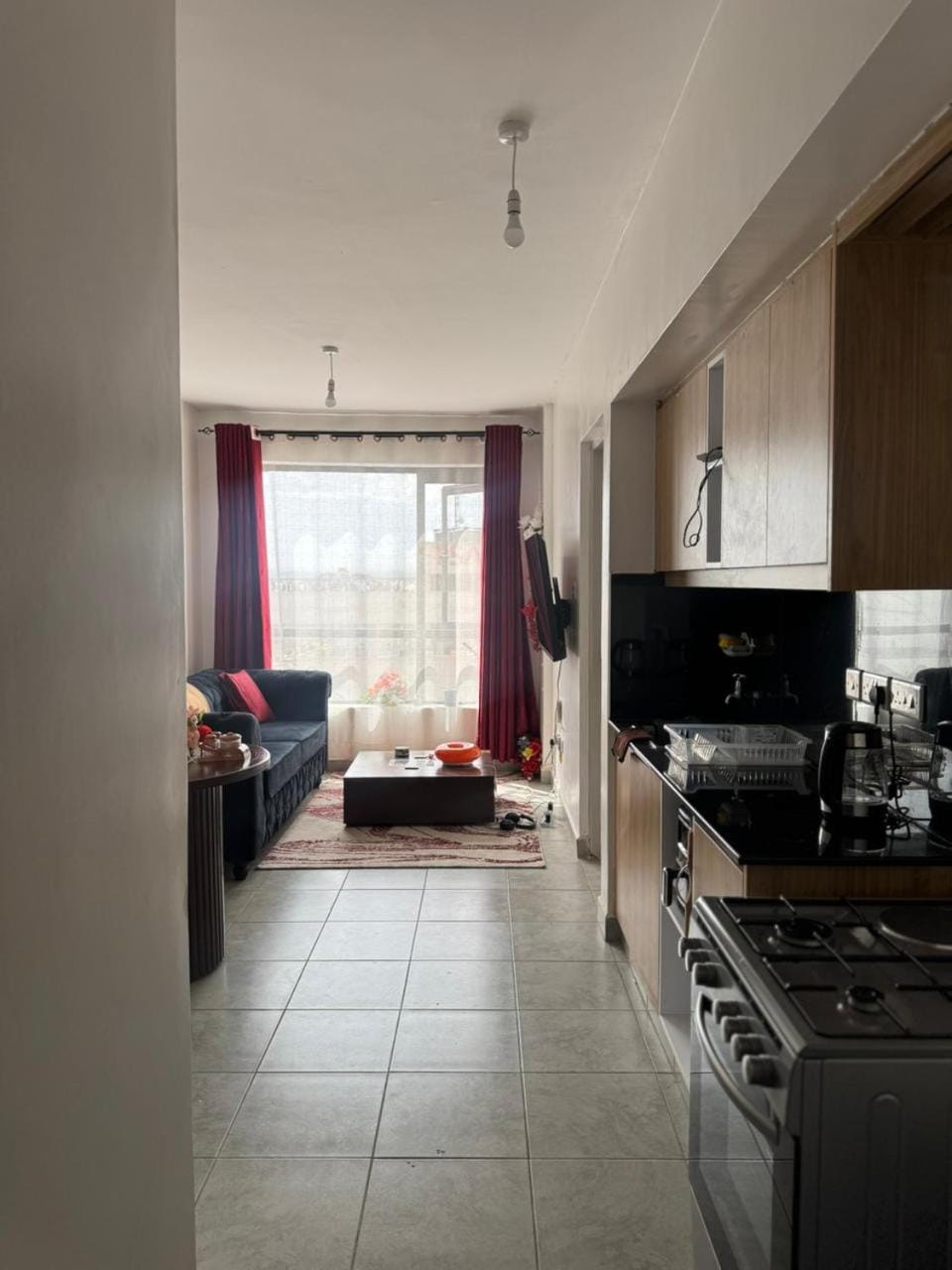 Kitchen or kitchenette, Living room, Seating area, Dining area, stove