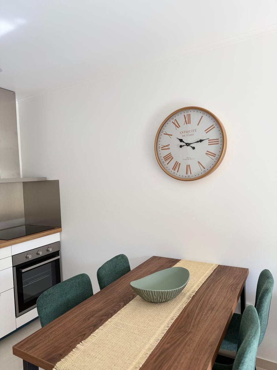 Dining area, kitchen