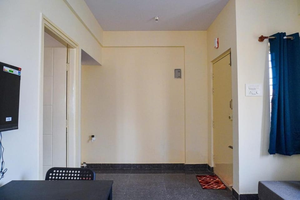 Cozy 1bhk 2km From Hosa Road Metro 304 Apartment in Bengaluru