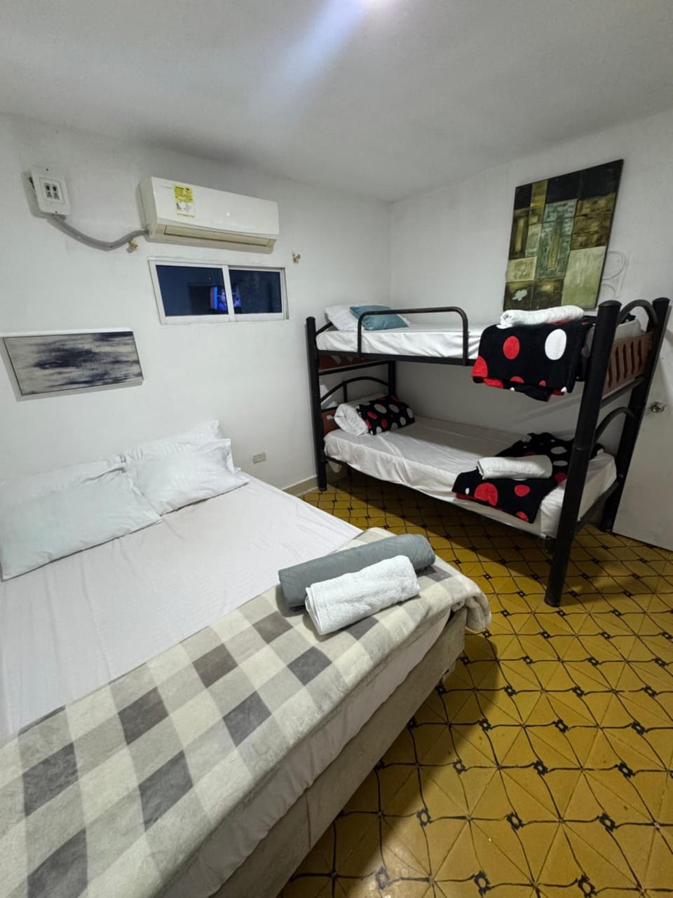 Bedroom, air conditioner