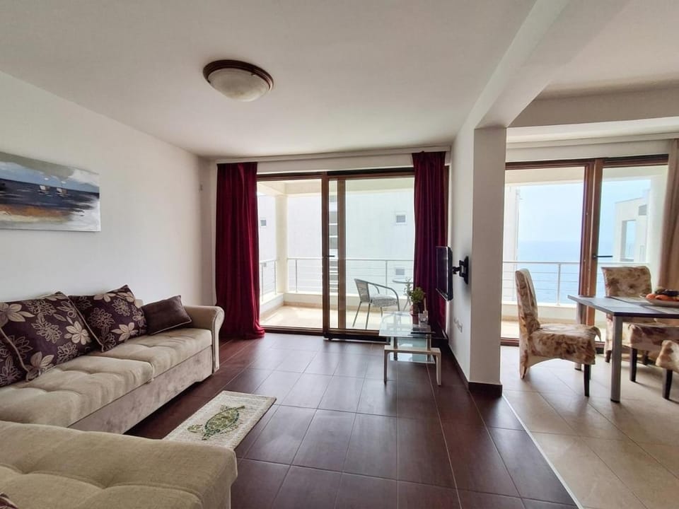 Coastal Apartment with Terrace & Pool Apartment in Ulcinj Municipality