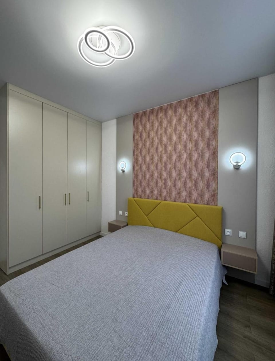 Апартаменти "Equus albus" Apartment in Odessa