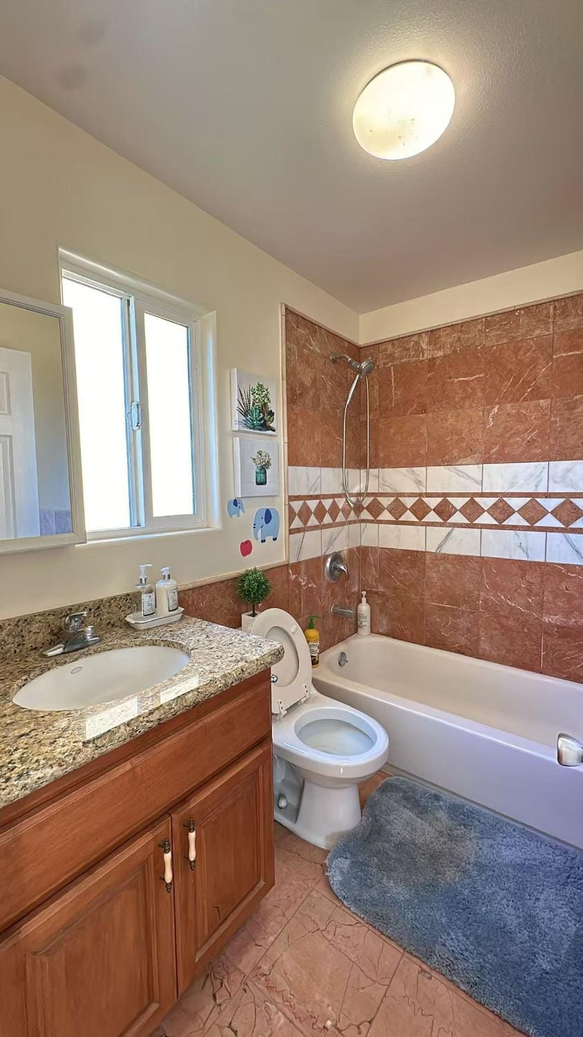 Shower, Toilet, Bathroom, Bath