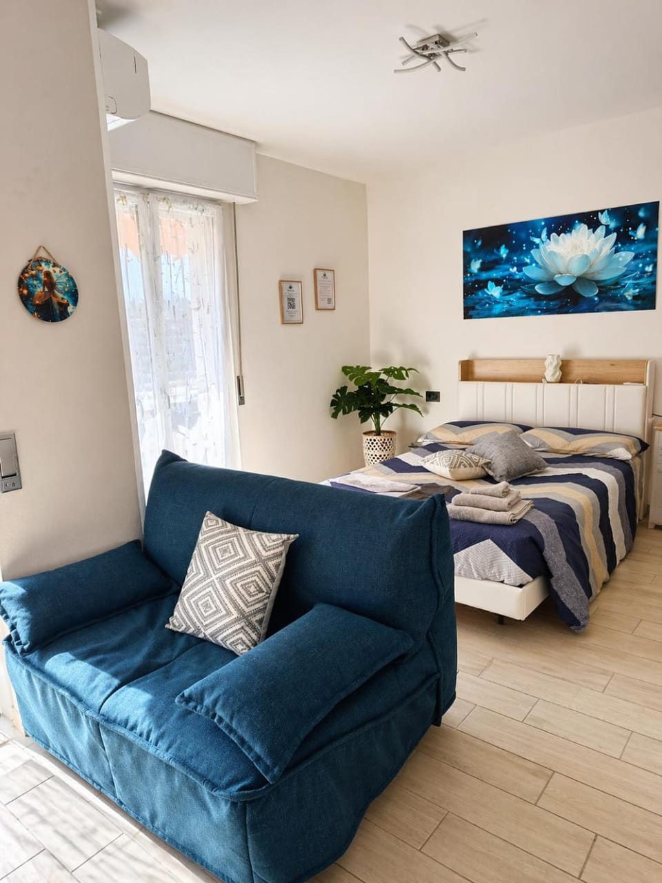 Ninfa del lago - PRIVATE GARAGE House in Colico