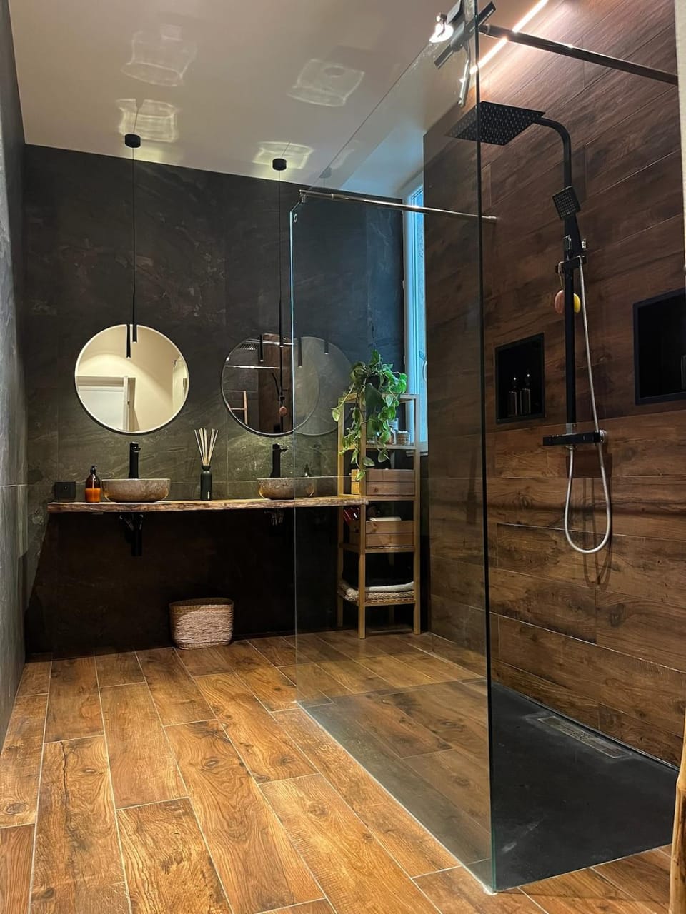 Urban Design 6 people near dowtown with air conditioning & Netflix Apartment in Nice