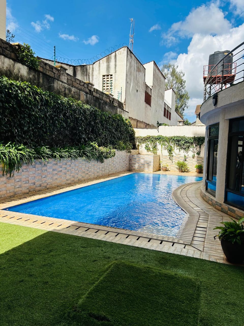 Swimming pool