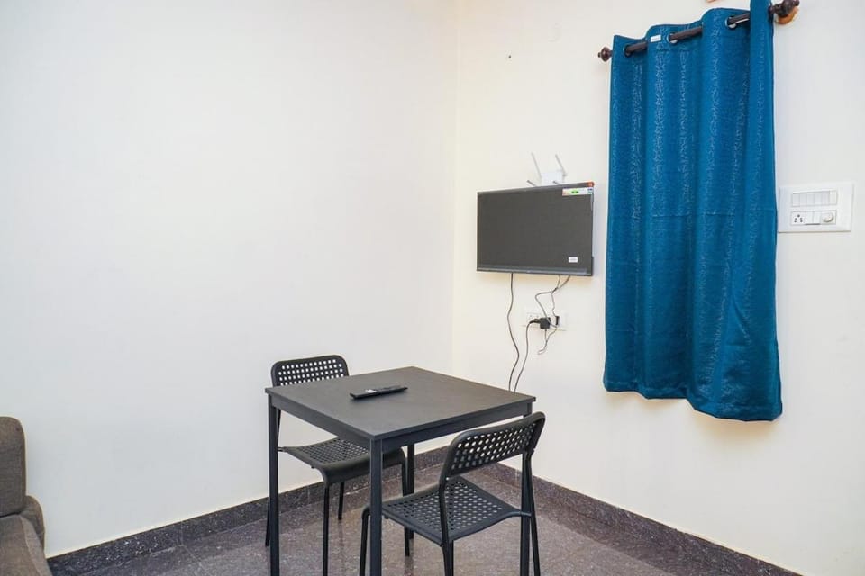 Cozy 1bhk 2km From Hosa Road Metro 202 Apartment in Bengaluru