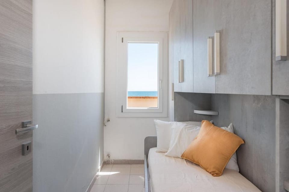 Bedroom, Sea view