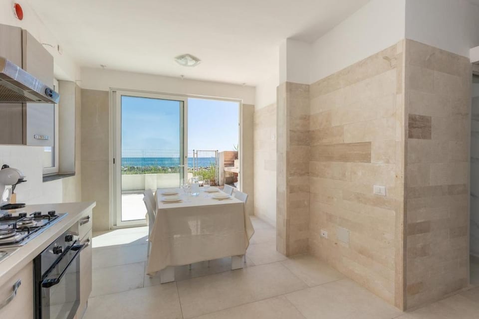 View (from property/room), Dining area, Lunch, kitchen