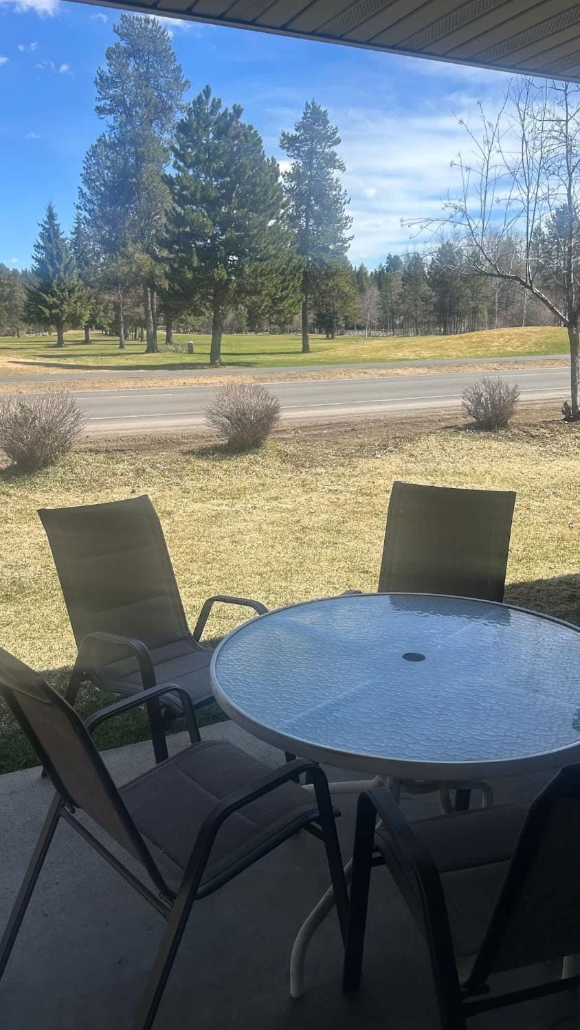 Davis Beach Getaway Pet Friendly & Beach Access House in McCall