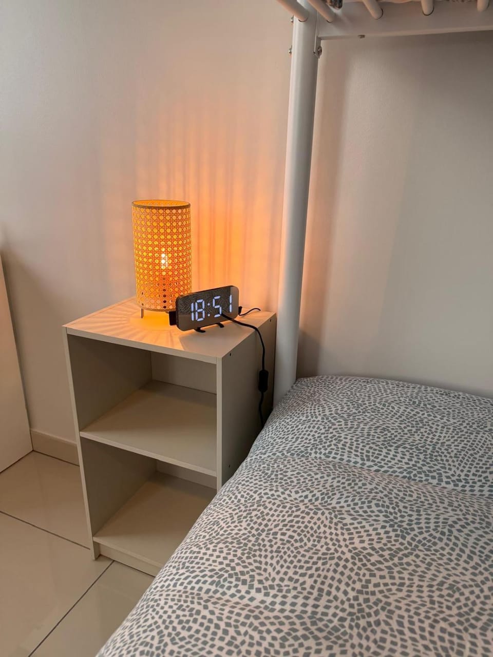 Zen Studio with Netflix, Parking, and Easy Access to Paris Apartment in Gagny