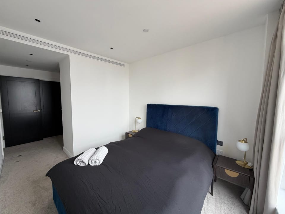 Luxury modern 2 bedroom apartment near Vauxhall Apartment in City of Westminster
