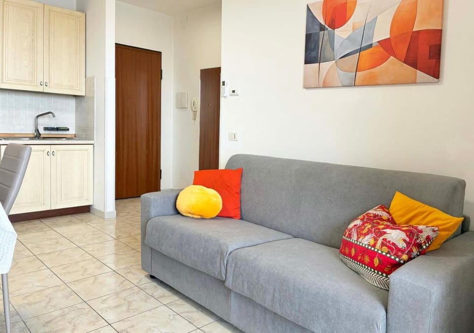 Kitchen or kitchenette, Living room, Seating area