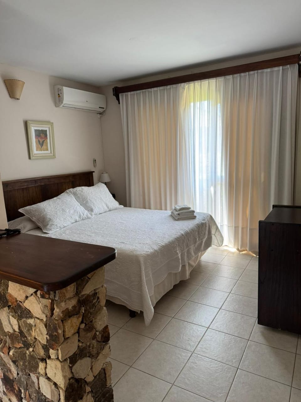 Bed, Bedroom, towels, air conditioner