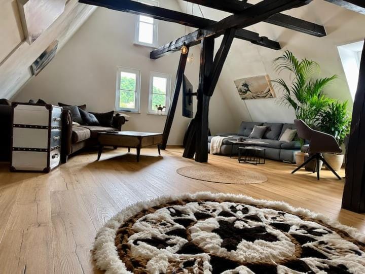 Bed, TV and multimedia, Living room, Seating area, Landmark view