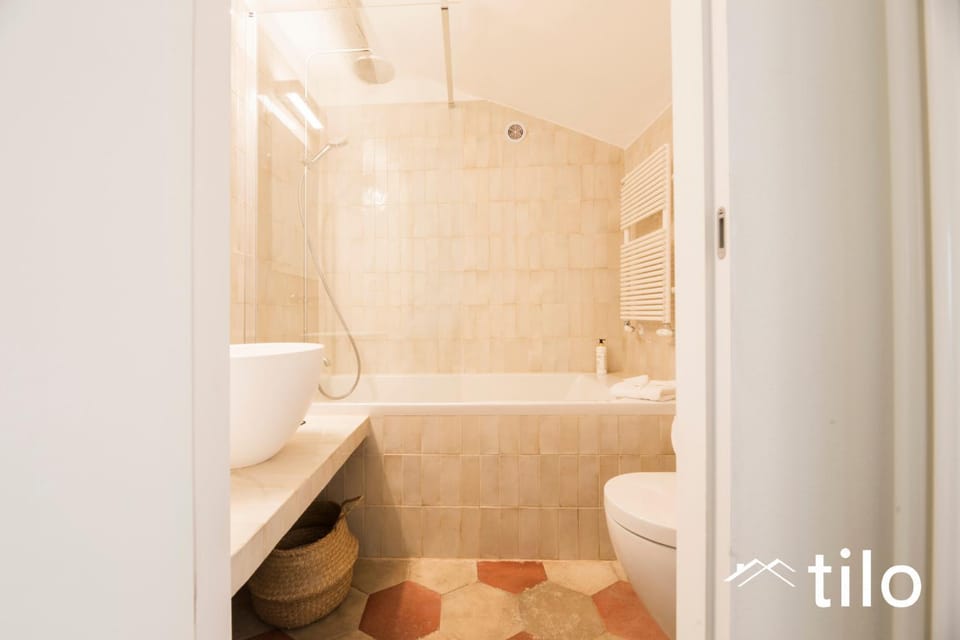 Toilet, Bathroom, Bath