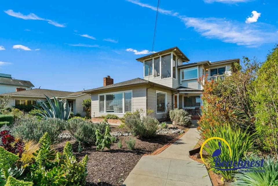 Opal Cliff Overlook House in Capitola