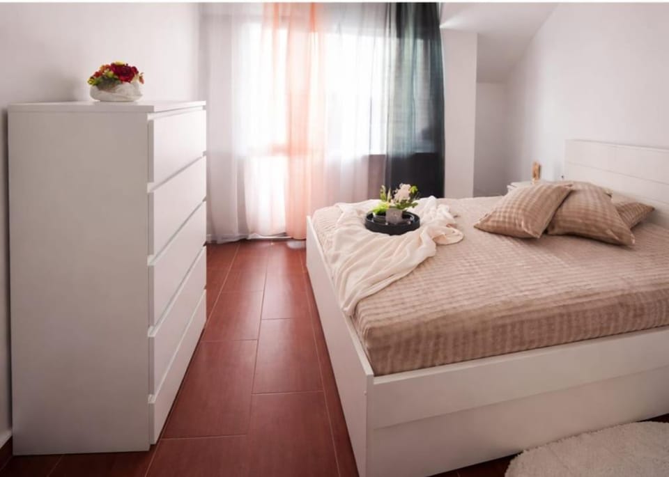 Bed, Balcony/Terrace, Bedroom, wardrobe
