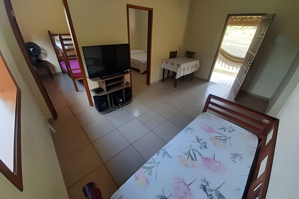 Sítio com riacho no quintal, rede e churrasqueira Apartment in State of Rio de Janeiro