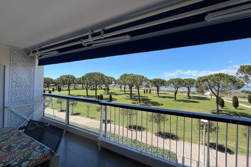 Patio, Spring, Day, Natural landscape, Garden, View (from property/room), Balcony/Terrace, Garden view