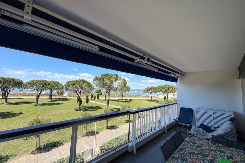 Patio, Spring, Day, Natural landscape, Garden, View (from property/room), Balcony/Terrace, Living room