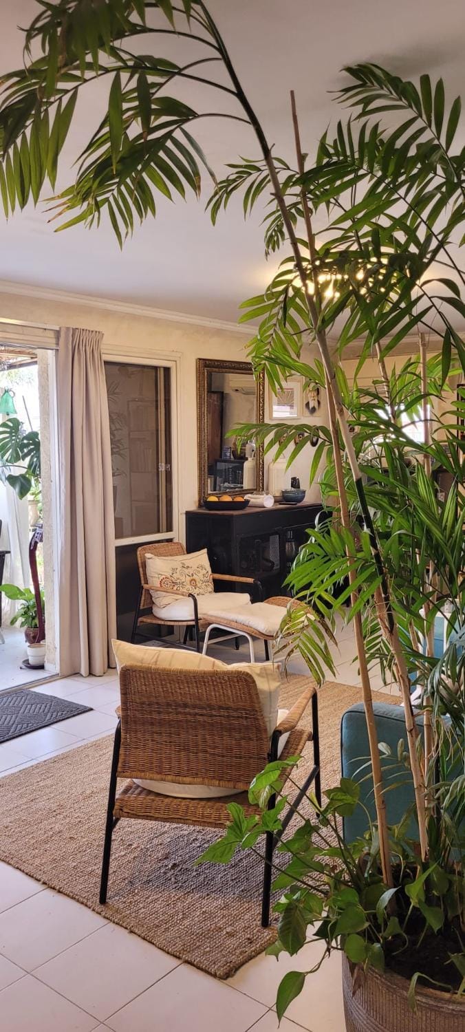 Patio, Living room