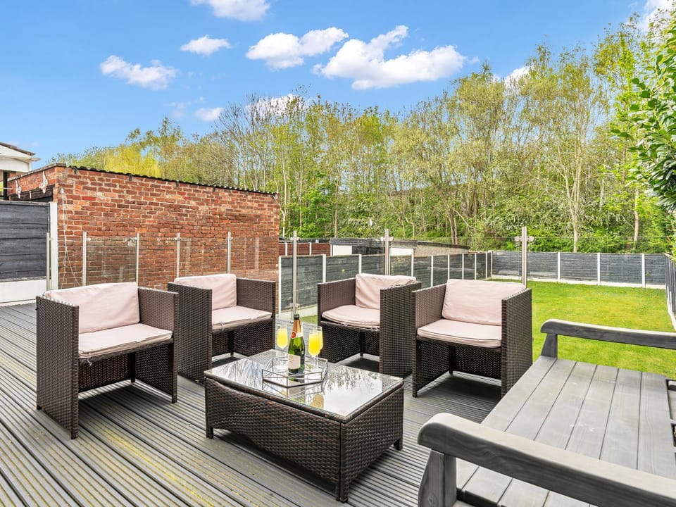 Patio, Day, Garden, View (from property/room), Seating area, Garden view