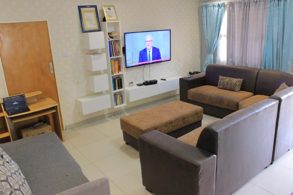 Communal lounge/ TV room, TV and multimedia