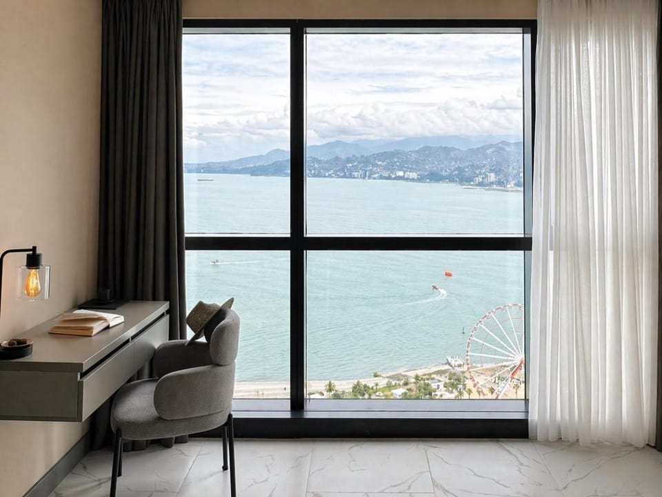 OSAR I Amber sea view Junior Suite Apartment in Batumi