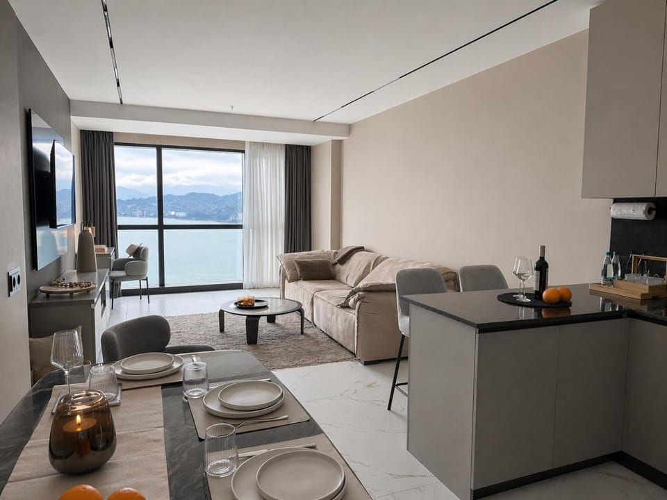 OSAR I Amber sea view Junior Suite Apartment in Batumi