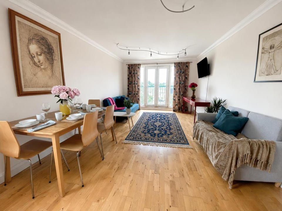 Living room, Dinner