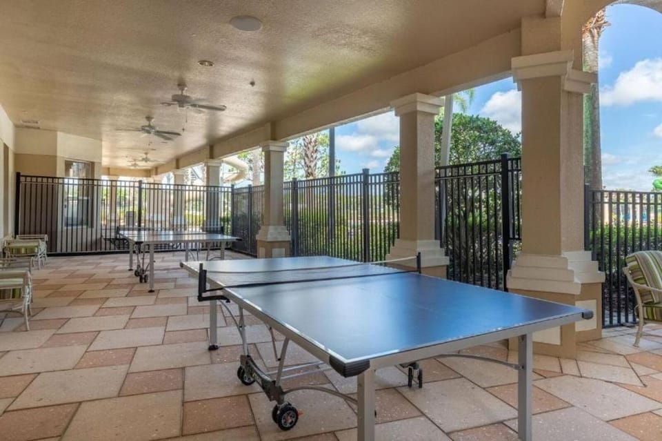 Resort Access Windsor Hills Townhome with Pool Beds for 8 House in Windsor Hills