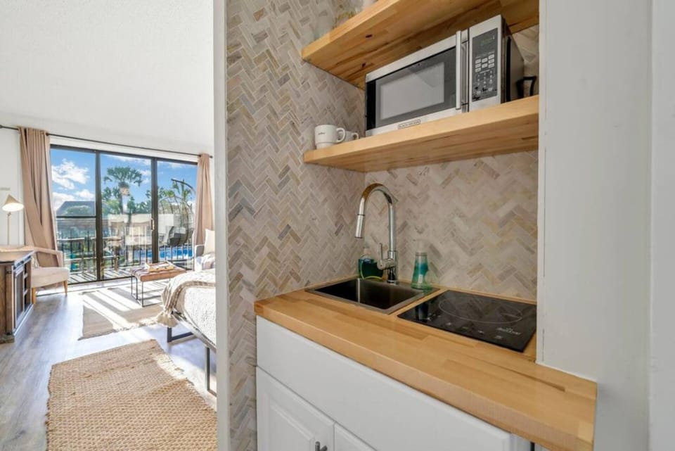 Serene Waterfront Studio Fort Walton Beach Condo House in Fort Walton Beach
