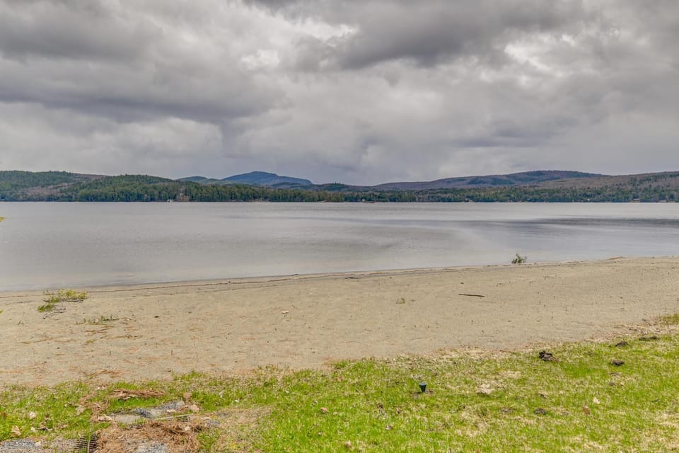 Cottage w/ Shared Beach, Great Views, Walk to Town House in Schroon Lake