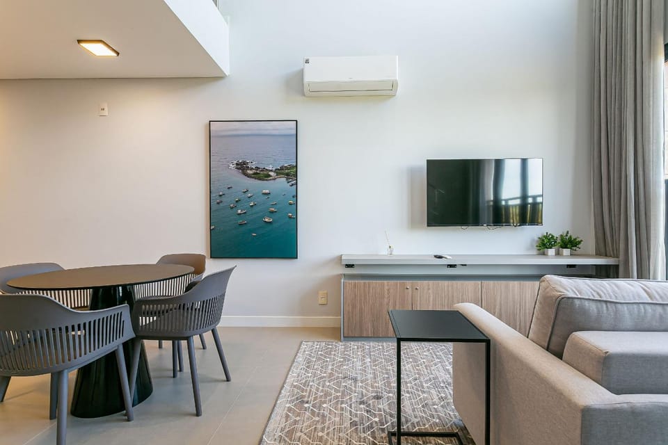 Living room, Dining area, air conditioner
