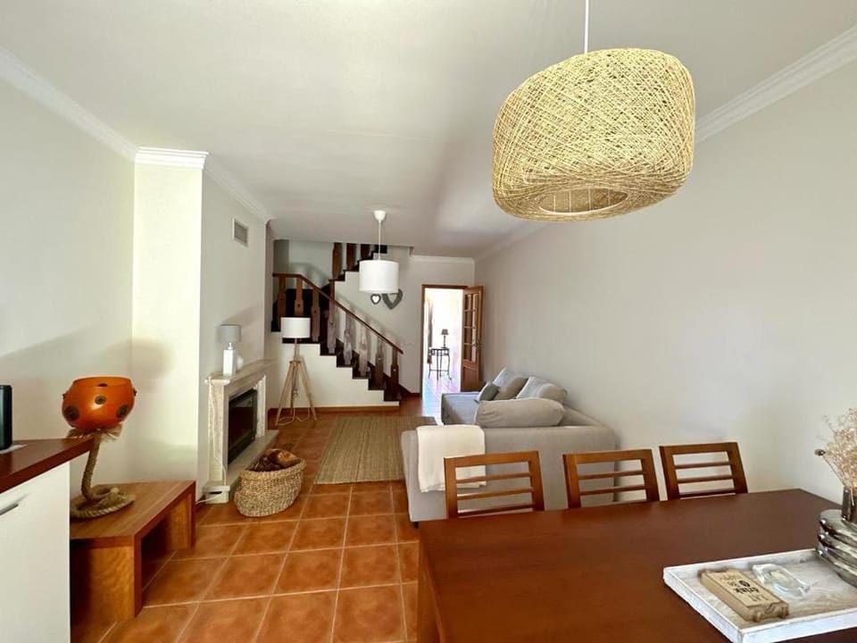 Casa Peixinho House in Setubal District