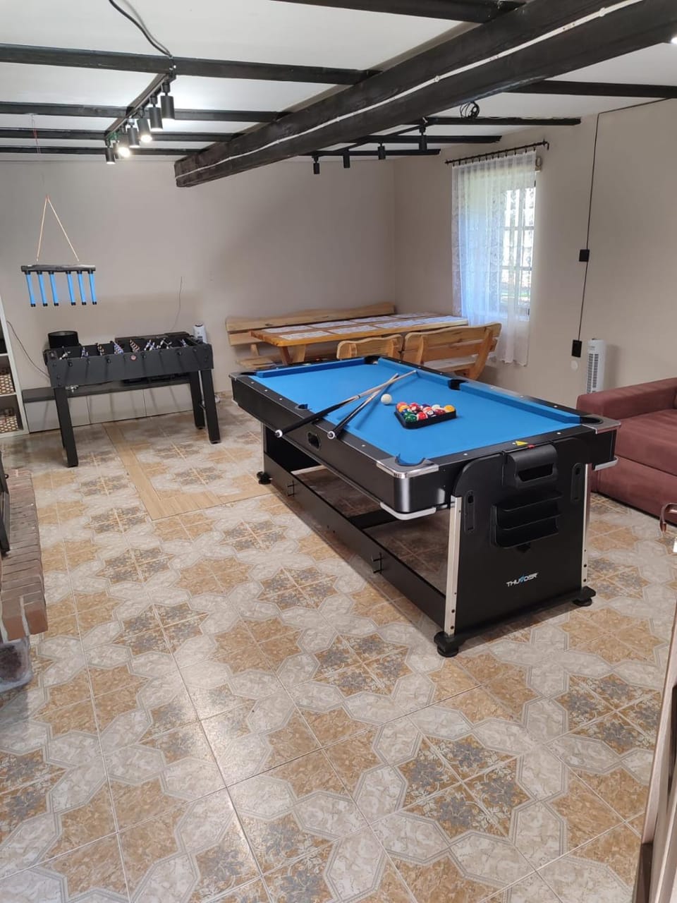 Billiard, Game Room