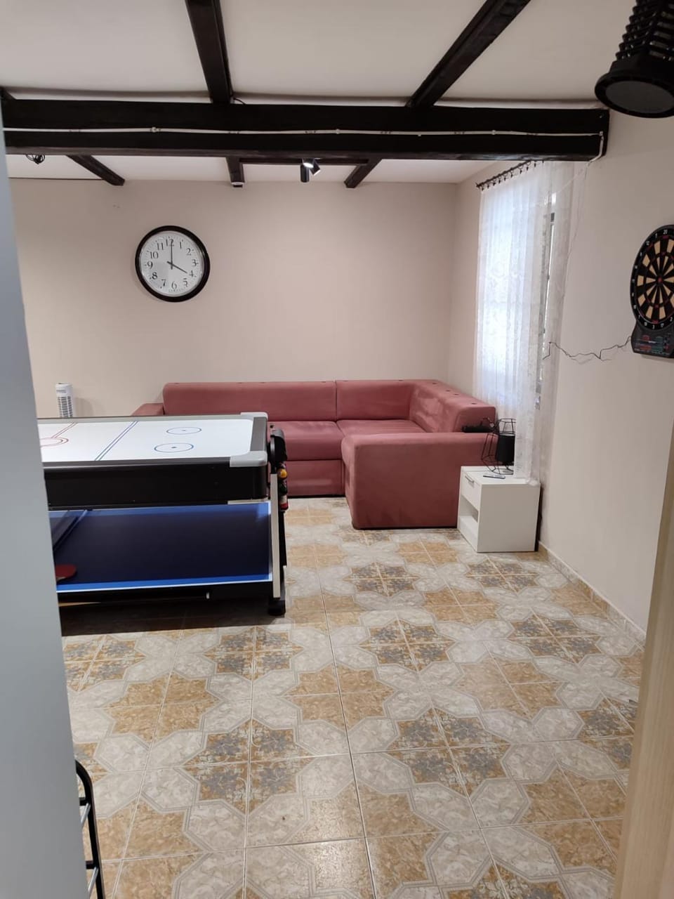 Darts, Game Room