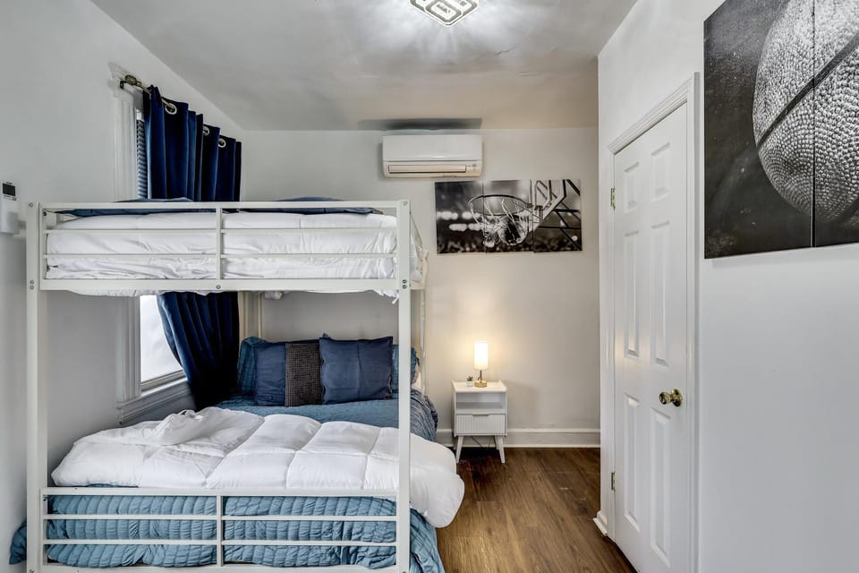 Premier Lodi 3BR 1st Floor Near NYC, MetLife & American Dream Apartment in Bergen County