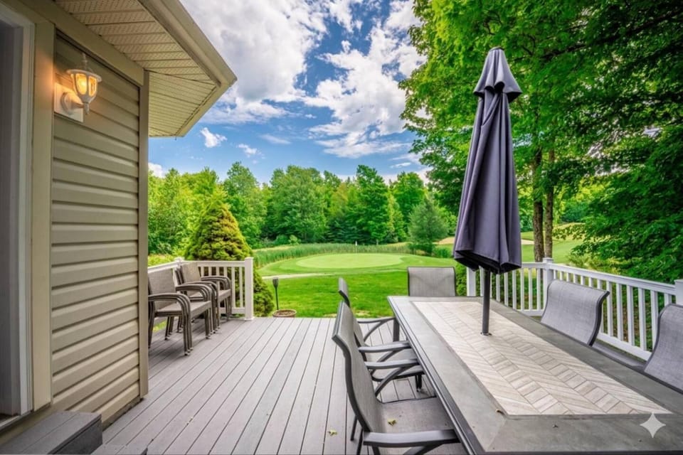 Beautiful Bellaire, Golf at Hawks Eye The 8th Tee House in Michigan
