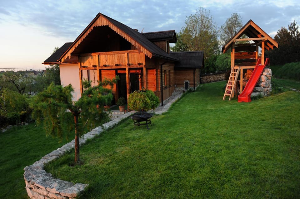 Property building, Natural landscape, Garden, Garden view