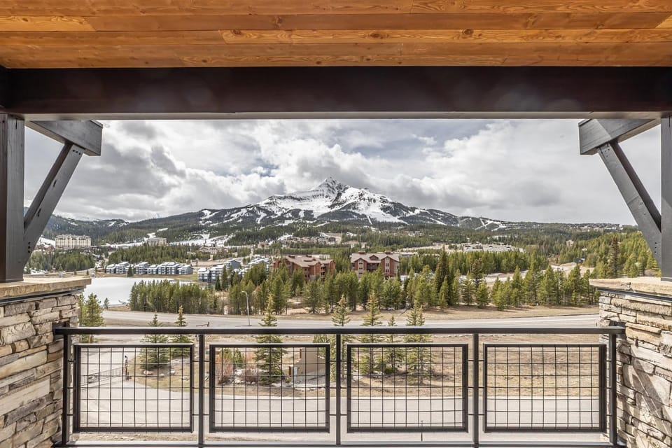 Day, Natural landscape, Balcony/Terrace, Mountain view