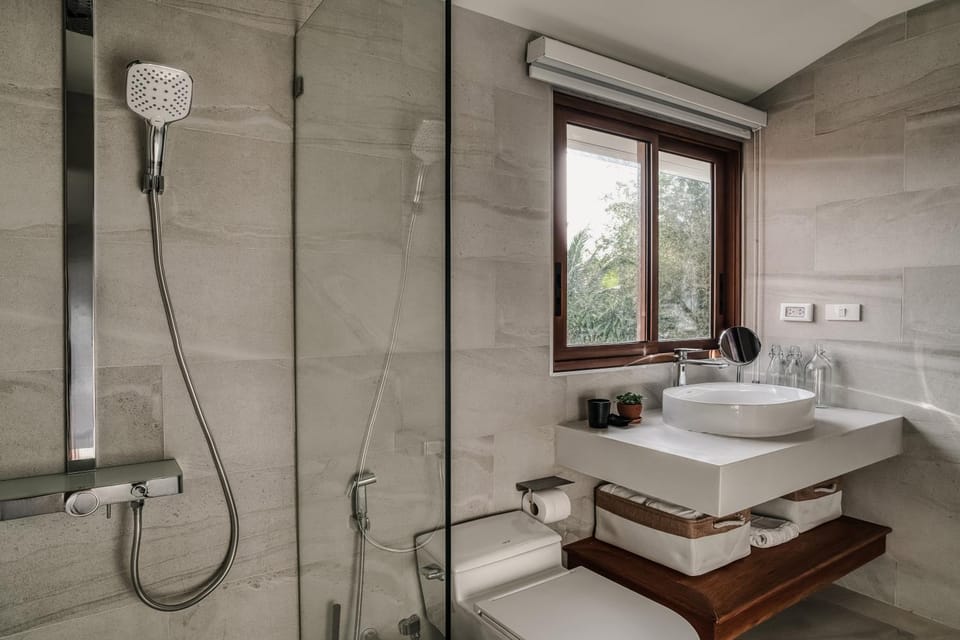 Shower, Toilet, Bathroom