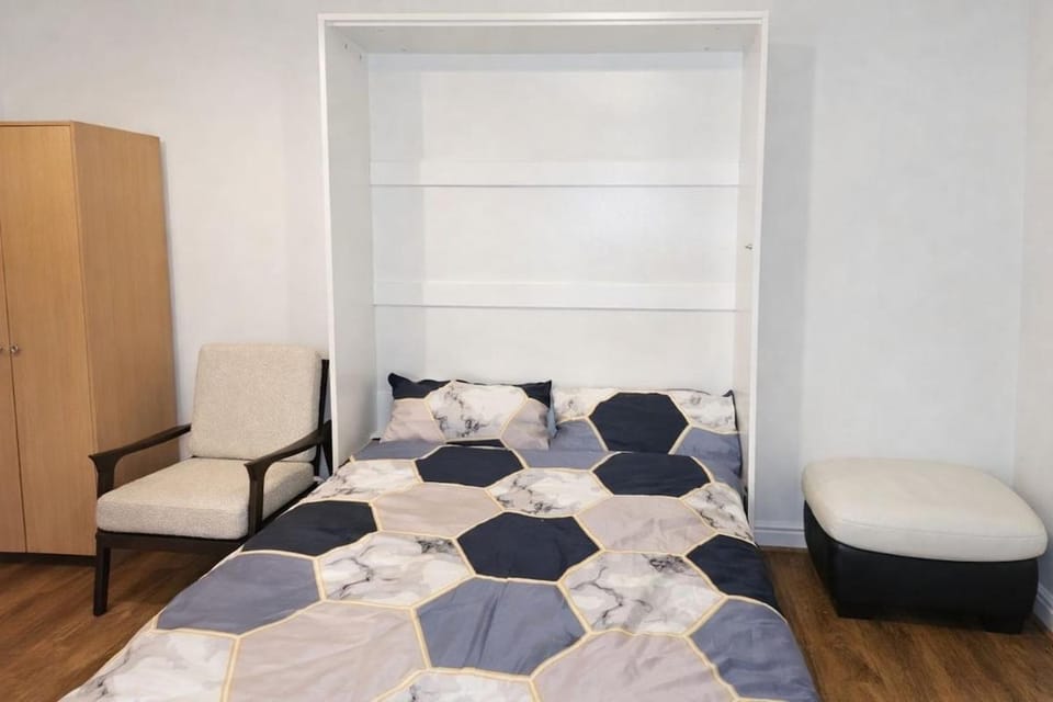 Newly Renovated Studio in Bishops Stortford Apartment in East Hertfordshire District