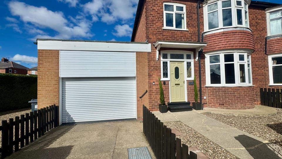 The Marina - 3 Bedroom Luxury Holiday Home House in Darlington