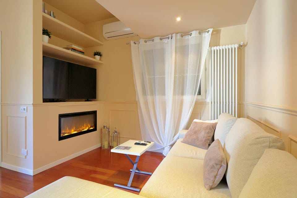 TV and multimedia, Living room, internet, air conditioner