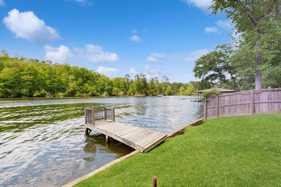 Cozy Lodge - Unit 1 Apartment in Lake Ouachita