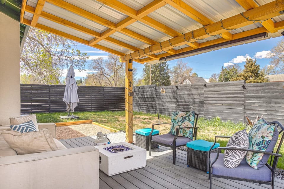 2 Mi to Cherry Creek Trail! Family Home w/ Patio House in Denver