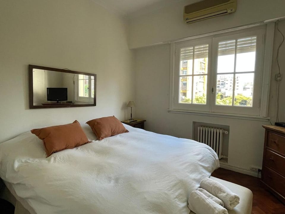 Comfortable and bright apartment near Cabildo with balcony Apartment in Buenos Aires