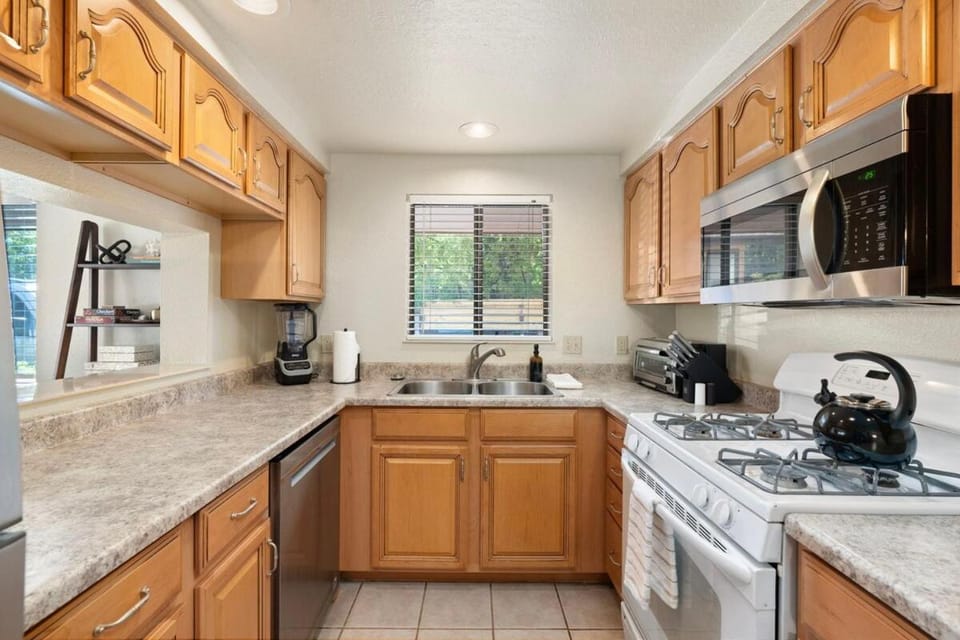 Sedona Spacious 2BR Desert Escape Apartment in Sedona